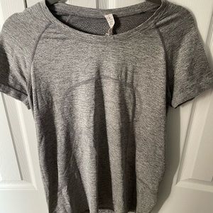 Lululemon Swiftly Tech T-shirt Heathered Grey Size 12